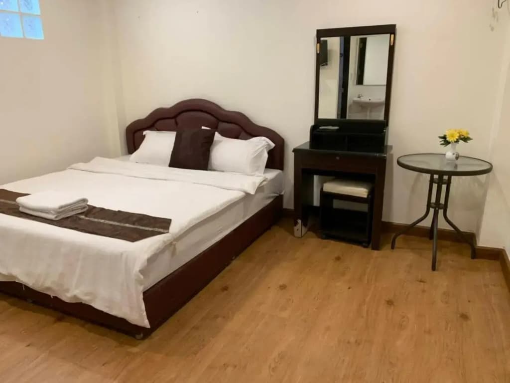 Longzhu Guesthouse - photo 22