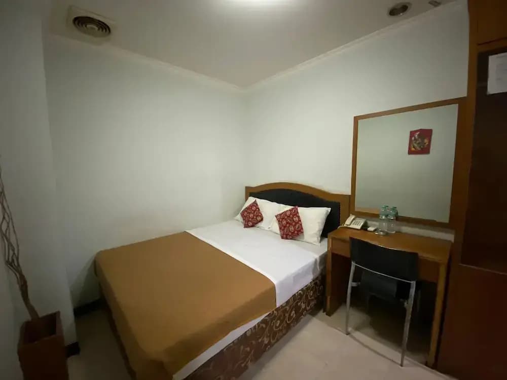 Karsa Utama Hotel - photo 7