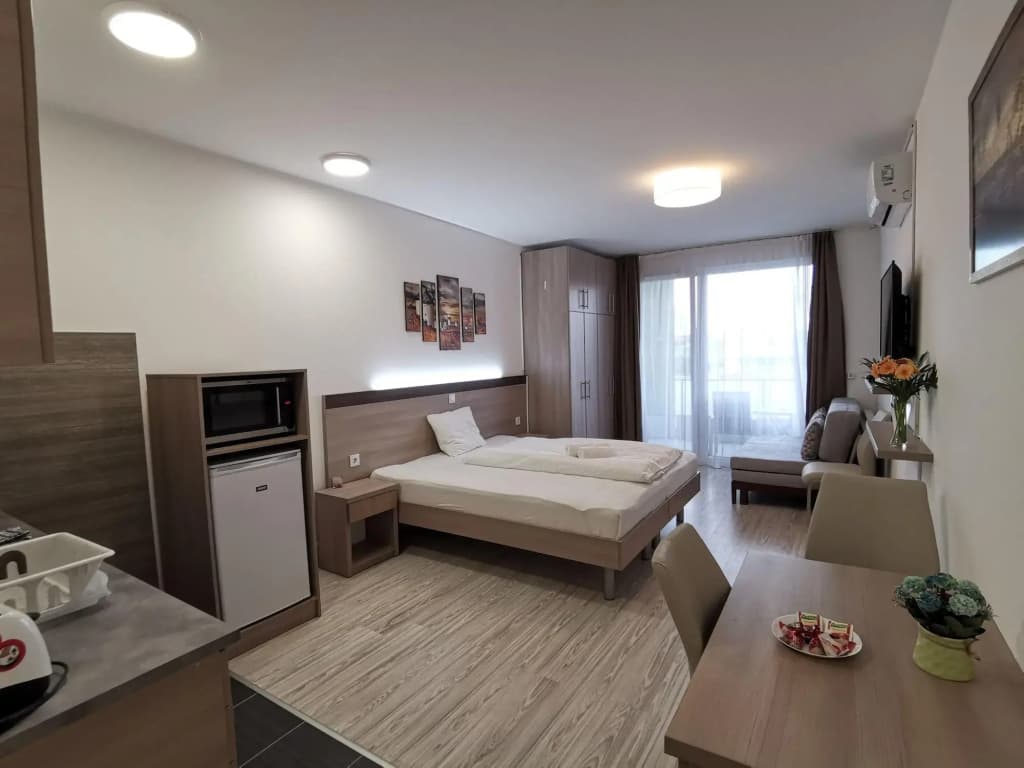 Corvin Holiday Apartment Hotel - photo 5