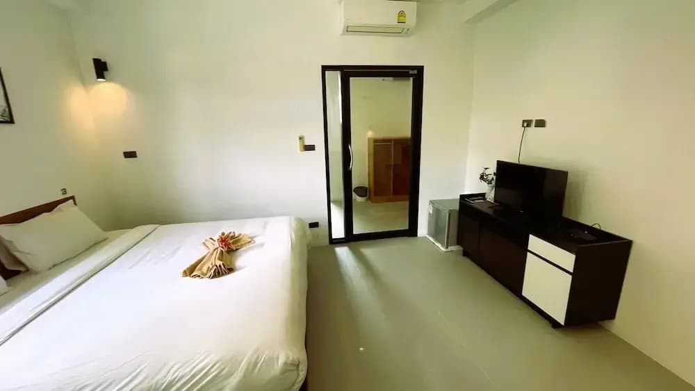 Rockstar Beach Apartments - photo 24