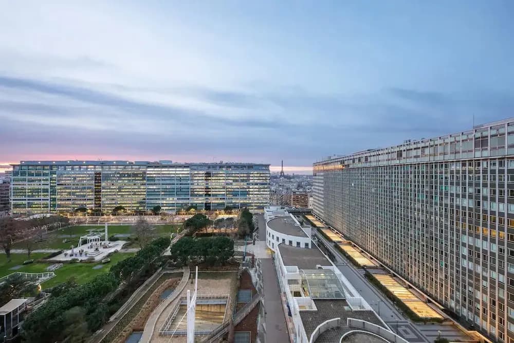 Paris luxury apartment Eiffel Tower View - photo 12