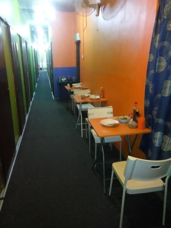The Longhouse Travellers Inn - Hostel - photo 11