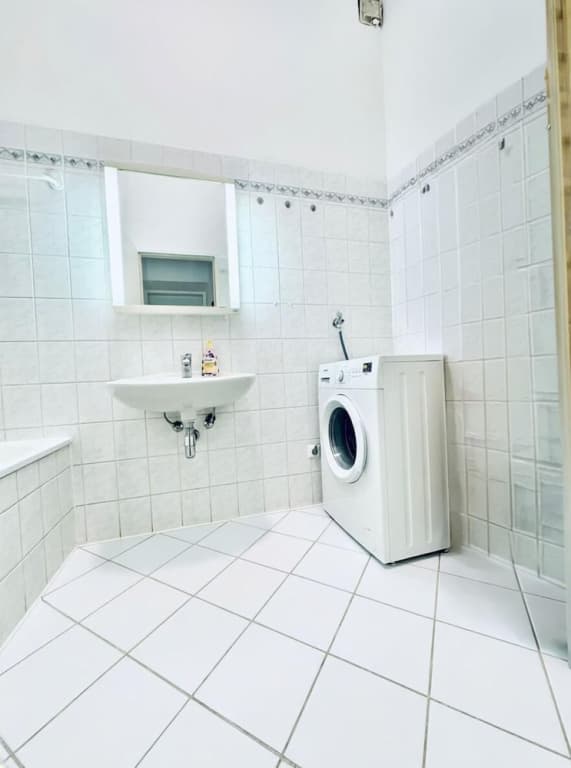 Cozy 3BR Apt for 6 Near to FAC Platz - photo 15