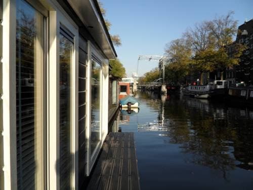 The Guest-Houseboat - photo 2