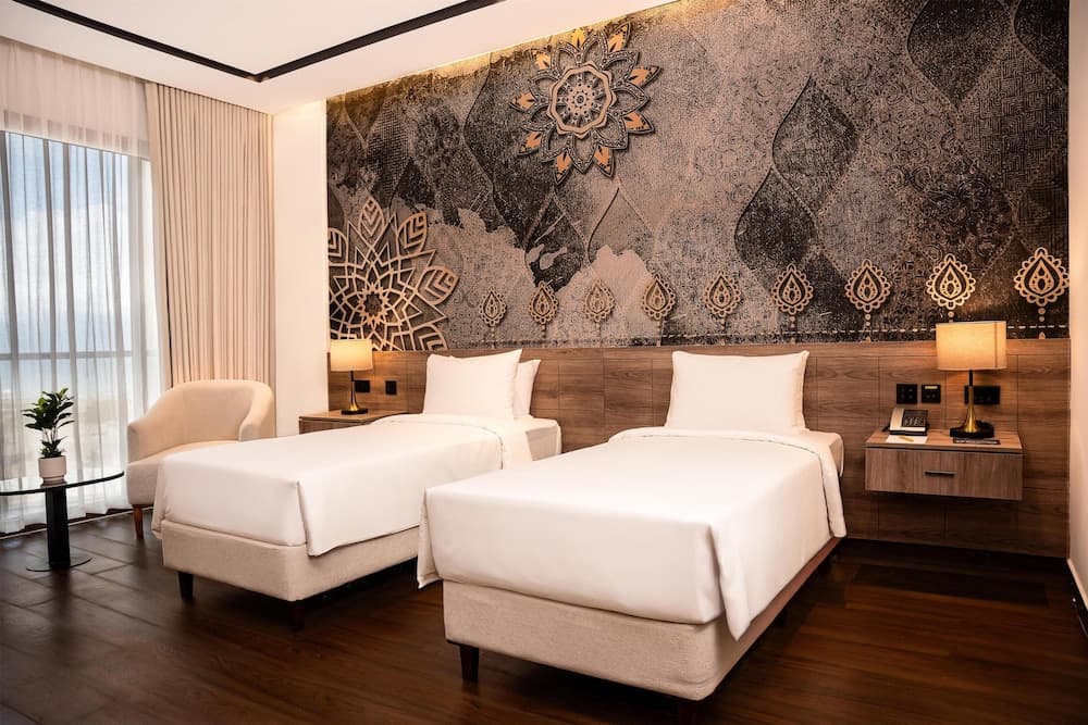 Golden Tulip Muscat The Village - photo 10