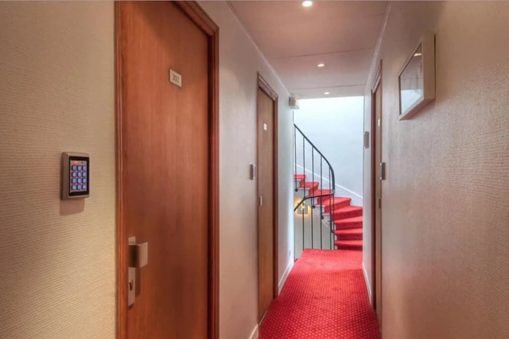 Hotel Edgar Quinet - photo 9