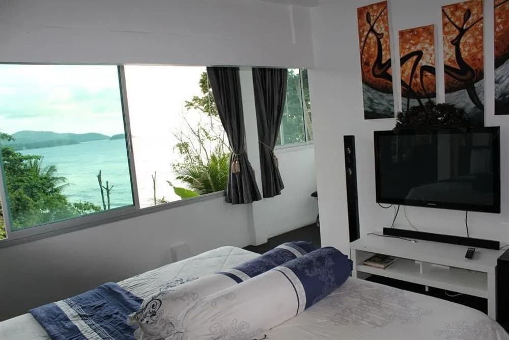 Karon Cliff - photo 3