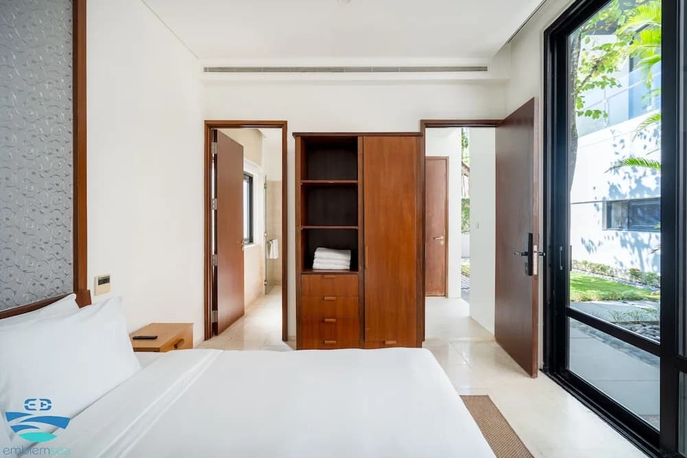 Beach front villa by Emblemsea in hyatt - photo 6