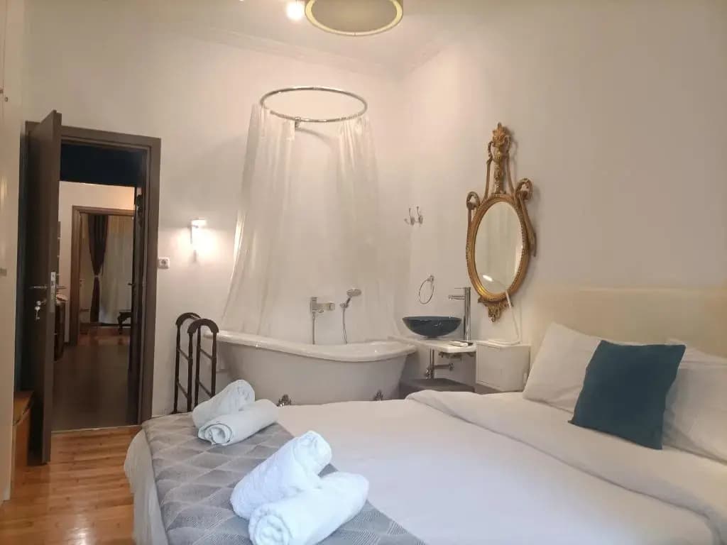 Elegant Apartment - photo 4