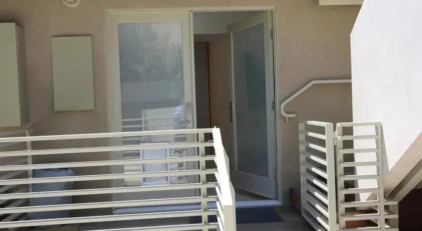 Los Angeles Guest Suites - main photo