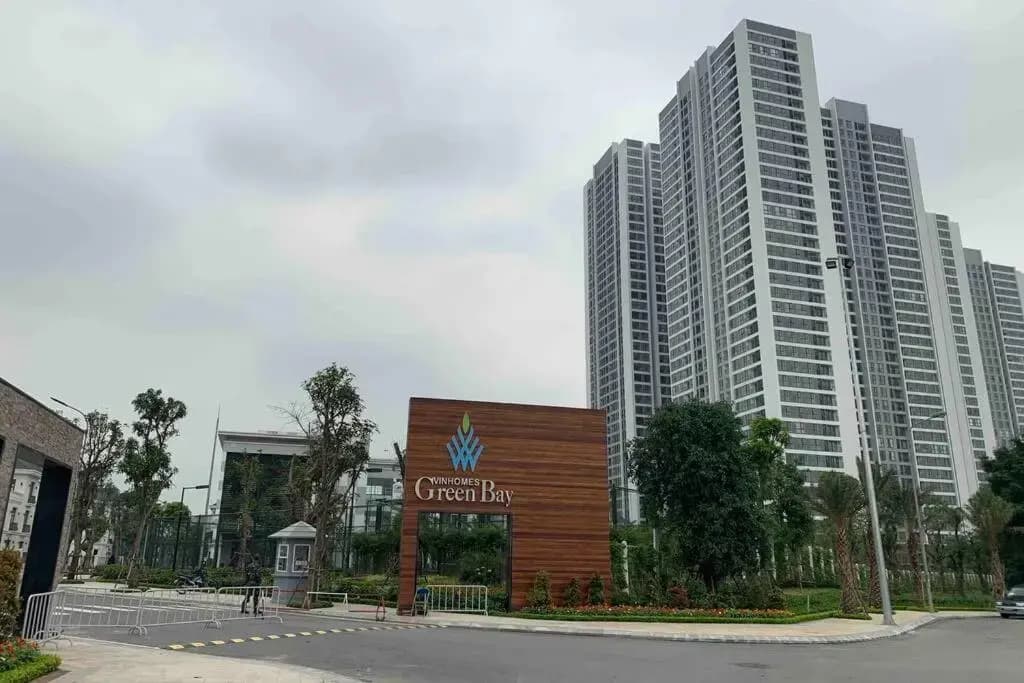 1 bedroom with twin bed in Vinhomes GreenBay Hanoi - photo 1
