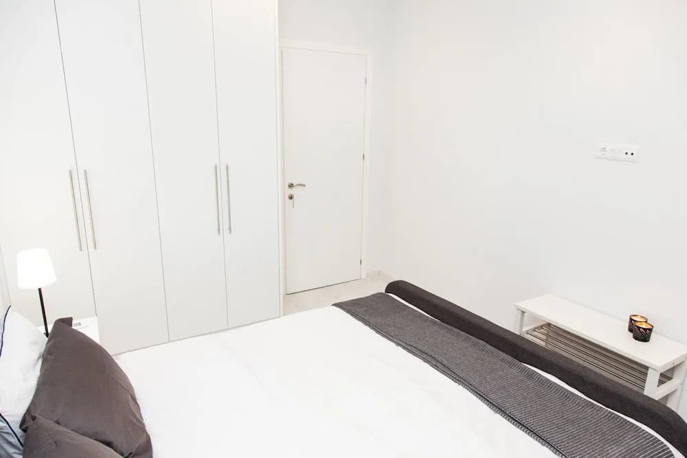 Modern Glamorous Apt in Athens DT - photo 3