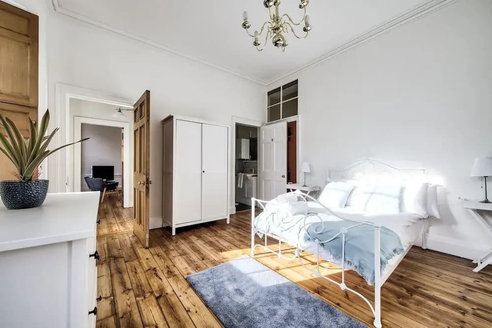 Cumberland - New Town Apartment - photo 4