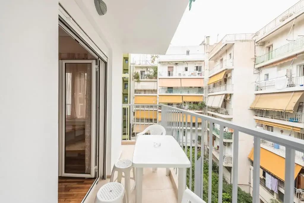 Modern 2BD apt in Athens DT, 2-min metro - photo 7