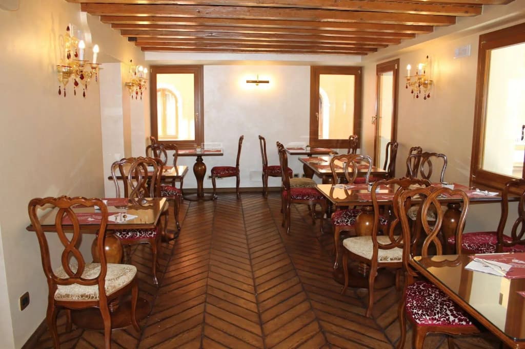 Hotel Casanova Venezia - photo 18