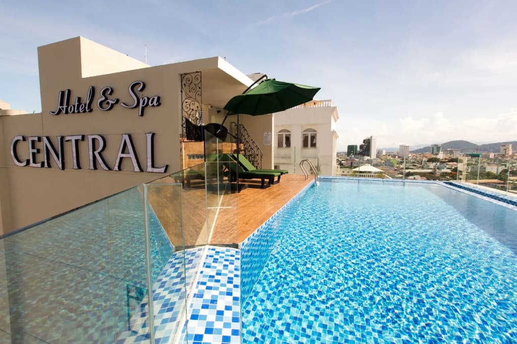 Central Hotel & Spa - photo 14