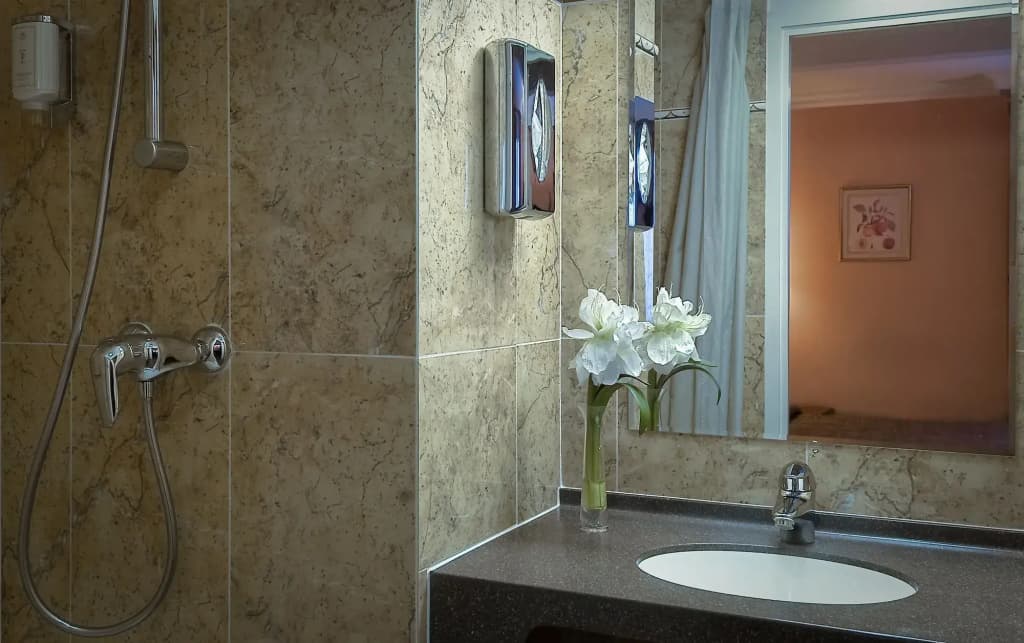 Hotel De Varenne - photo 29
