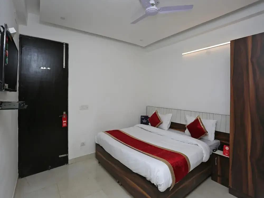 OYO 11953 Galaxy Residency - photo 4