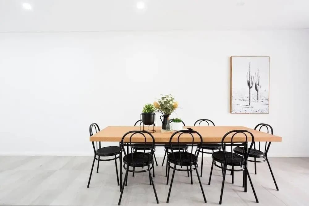 5 Bedroom Sydney Mansion with Parking - photo 16