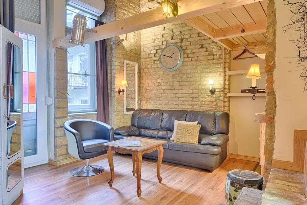 Lavender Circus Hostel And Apartments - main photo