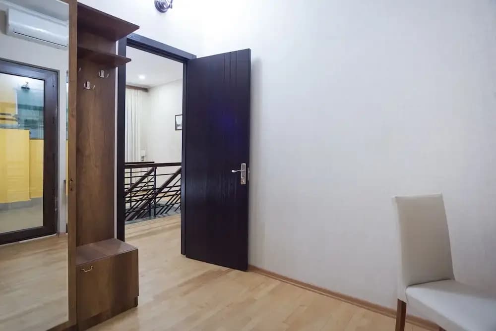 Hotel 9 rooms - photo 5