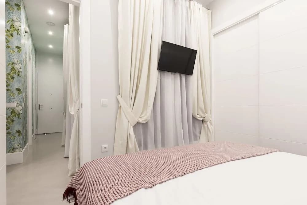 Feelathome San Marcos Apartments - photo 6