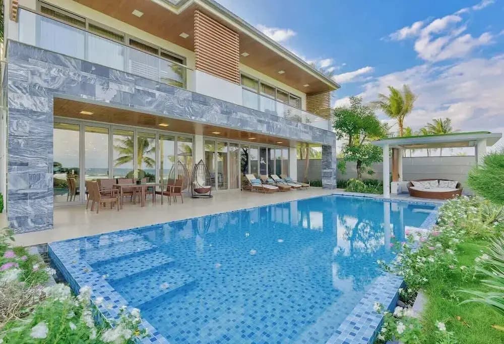 Luxe 6BR Beachfront Villa: Group Getaway Haven - photo 8