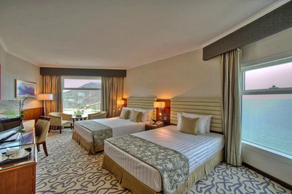 Oceanic Khorfakkan Resort And Spa - photo 16