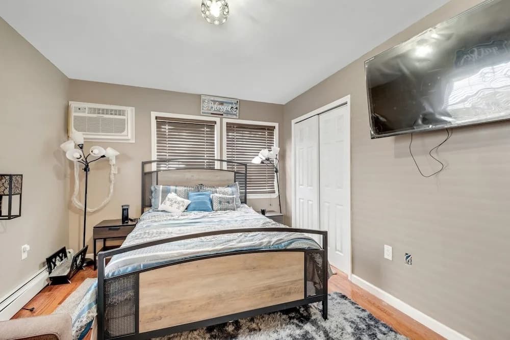Modern Cozy 3br Home Just 10 Mins From Jfk! 3 Bedroom Residence by RedAwning - photo 2