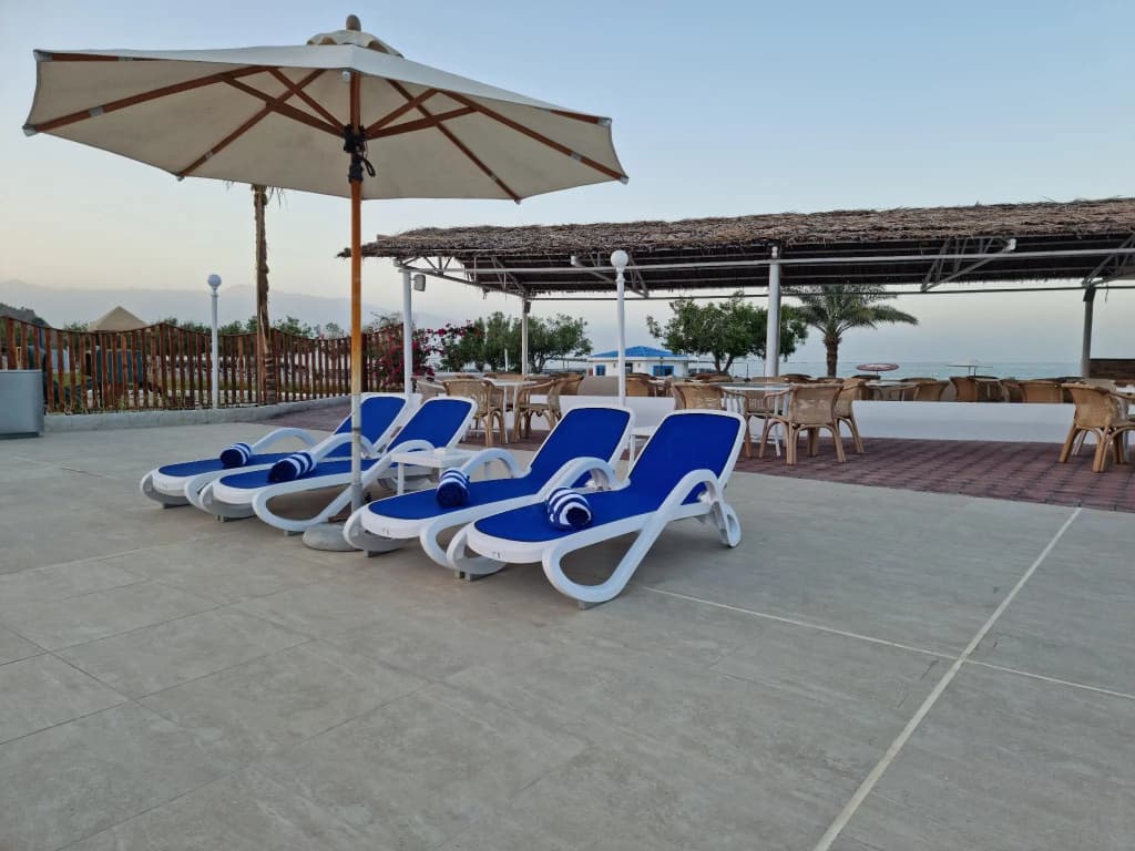 Holiday Beach Resort - photo 2