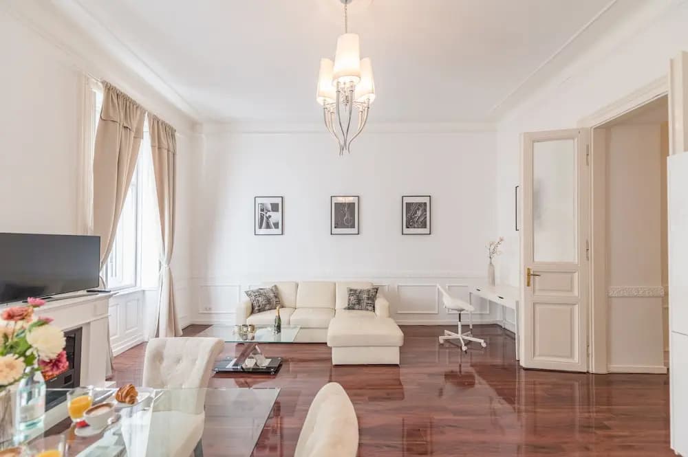 Music Academy Bedroom Suite Café Vian Apartman Kft - photo 6