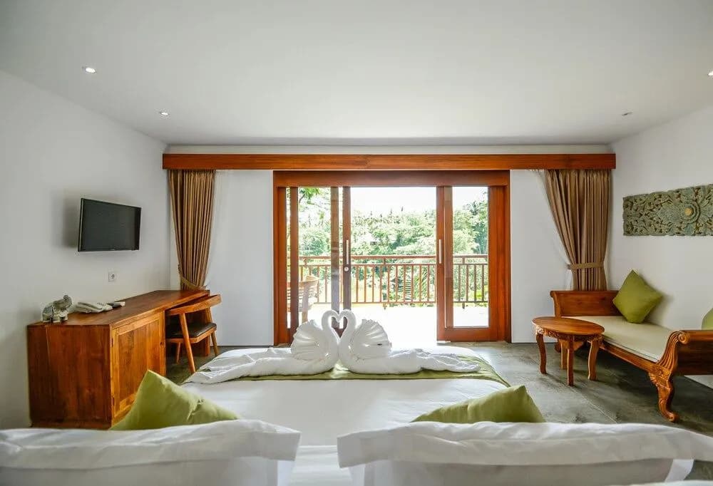 The Pandora Hotel - photo 3