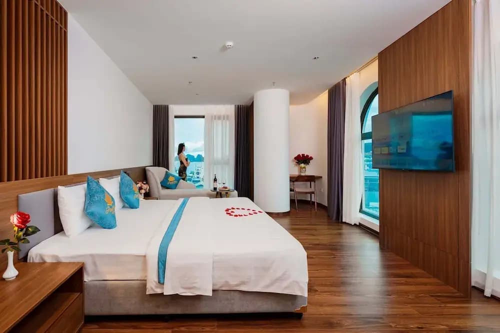River Way Hotel Ha Long - photo 2