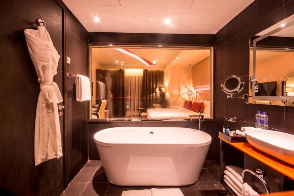 Carnelian By Glory Bower Hotel - photo 9
