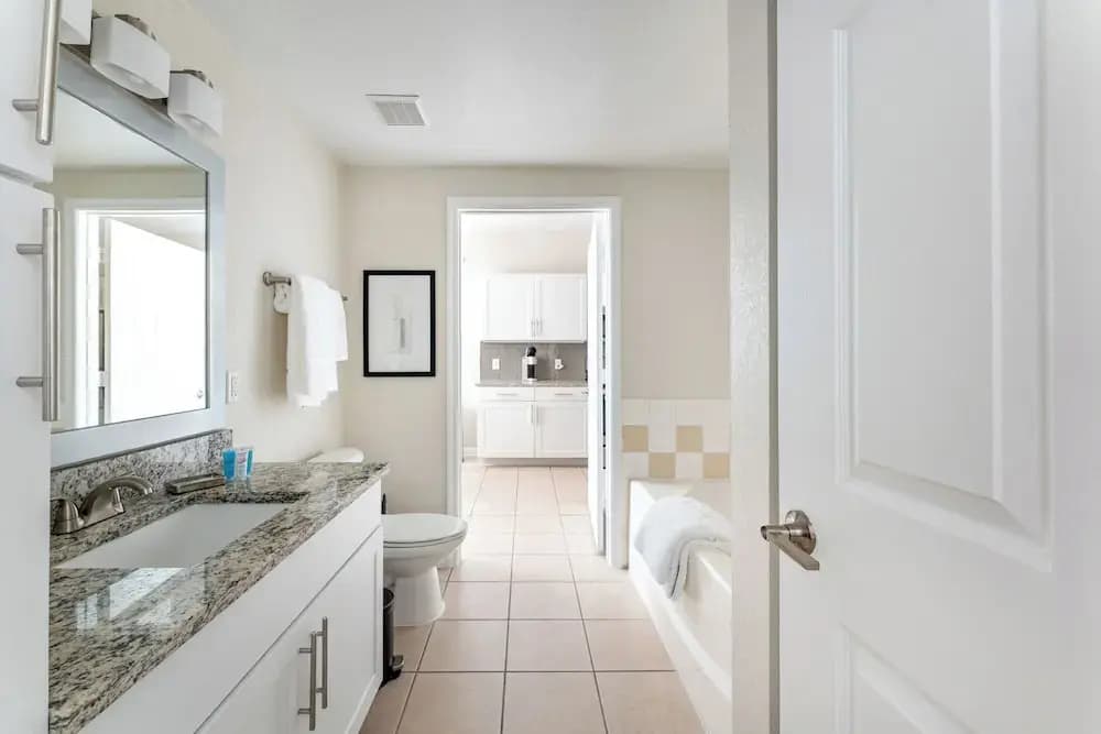 Landing Apartments - Southwest Orlando - photo 6