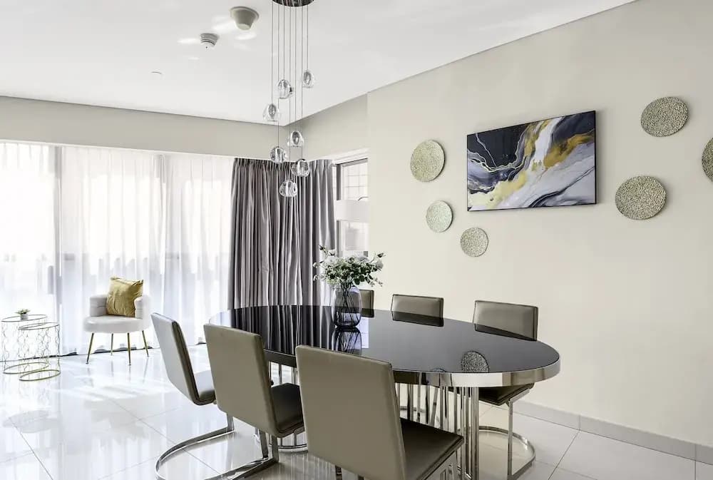 Glamorous 2BR in Damac Paramount Tower - photo 4