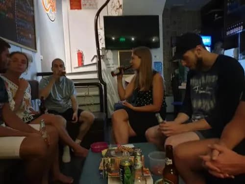 Vietnam Cheers Hostel - photo 21