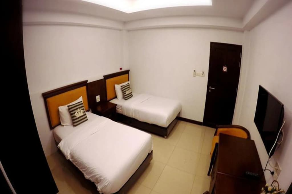 OYO 898 Sota Residence - photo 4