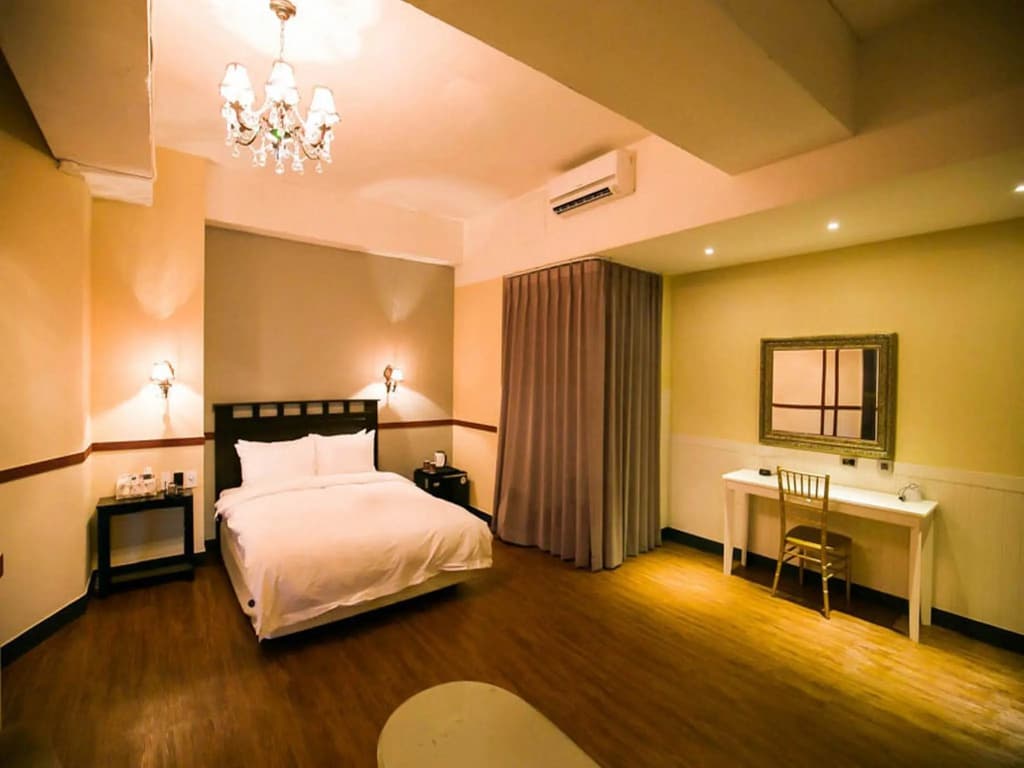 648 Hotel - photo 3