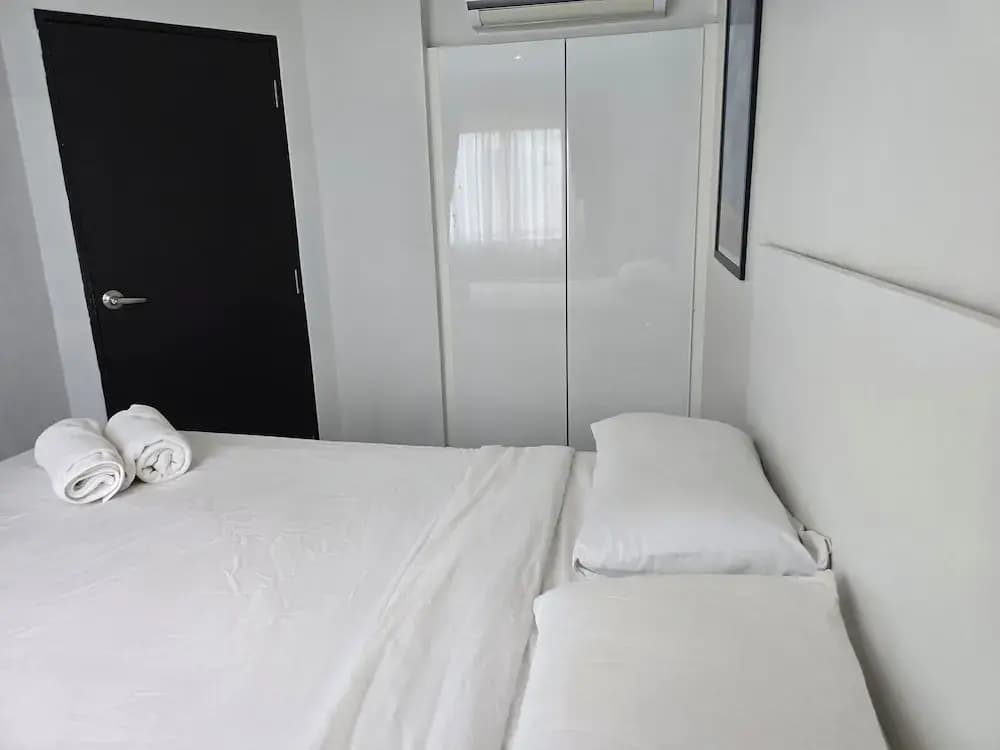 Bright & Breezy -1BR T1 211 - photo 6