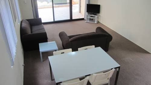 Parkside Apartments on Thomas Street - photo 2