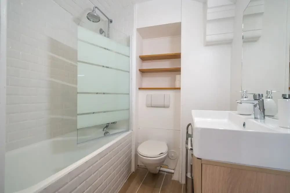 Luxury Suite Marais - AC - Wifi - photo 9