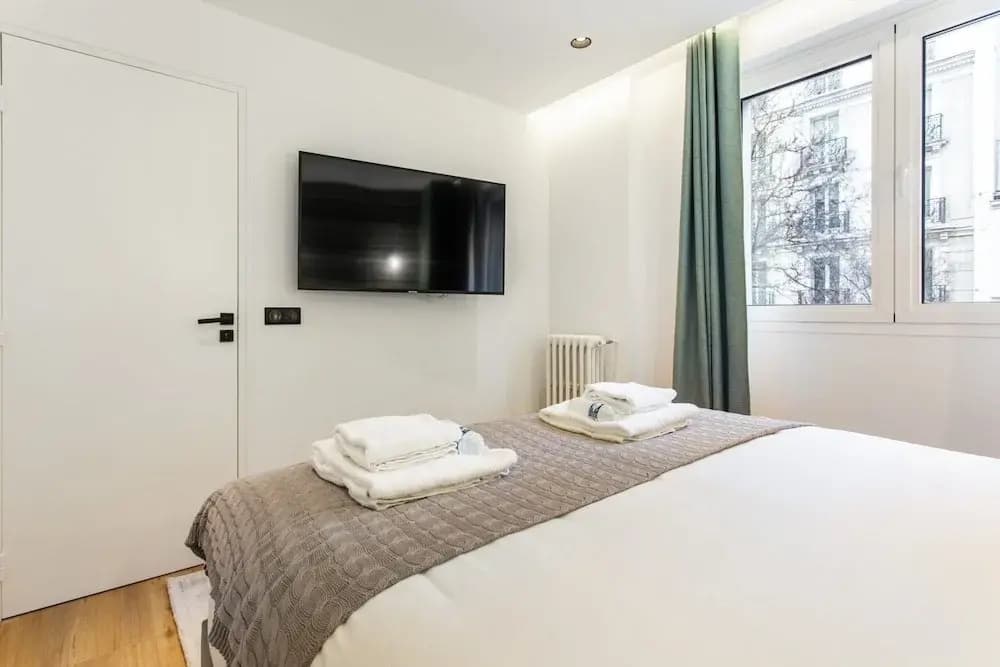 Charming Apartment - 1br/4p - Canal St Martin - photo 2