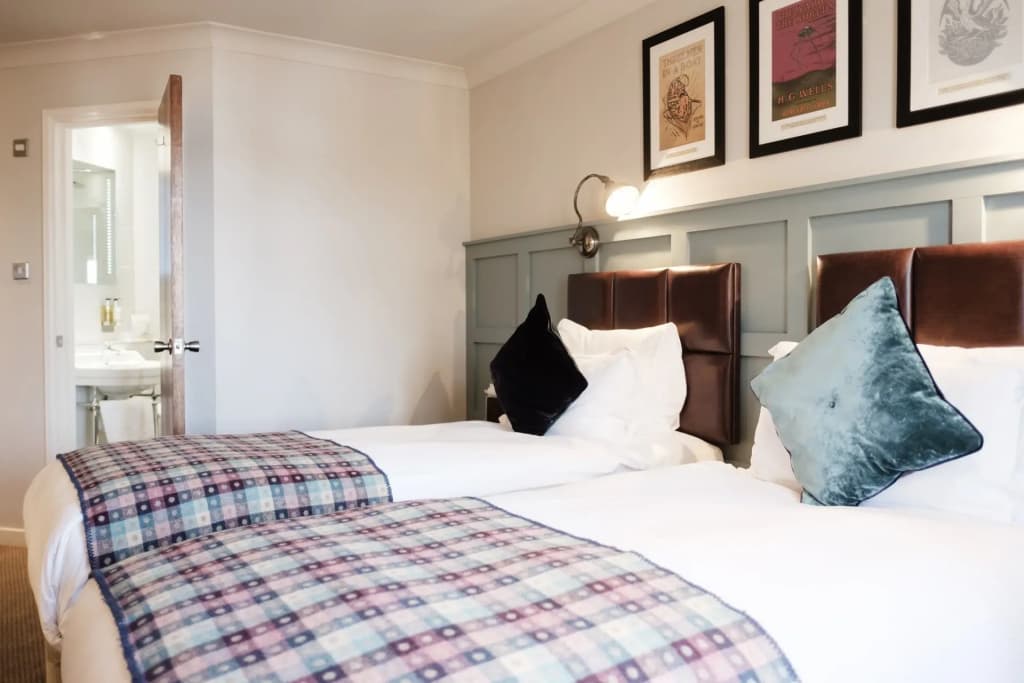 The White Hart Hotel - photo 12