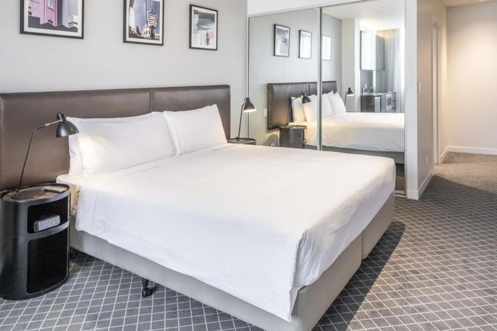 Holiday Inn & Suites Sydney Bondi Junction by IHG - photo 41