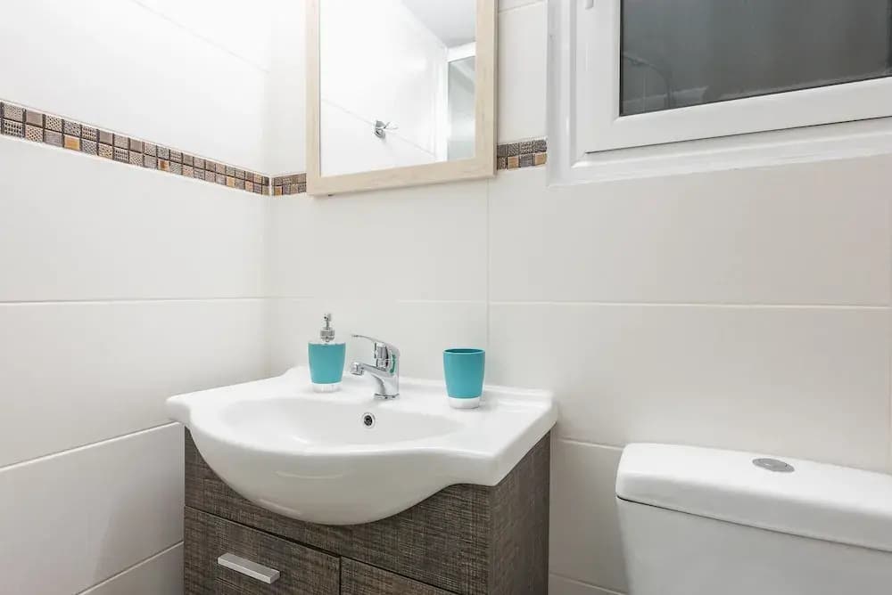 Warm Delightful Acropolis Apartment by Cloudkeys - photo 8
