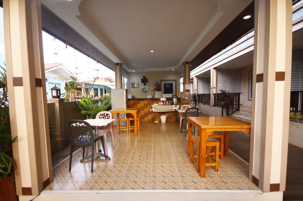 Koh Larn Sea Side Resort - photo 17