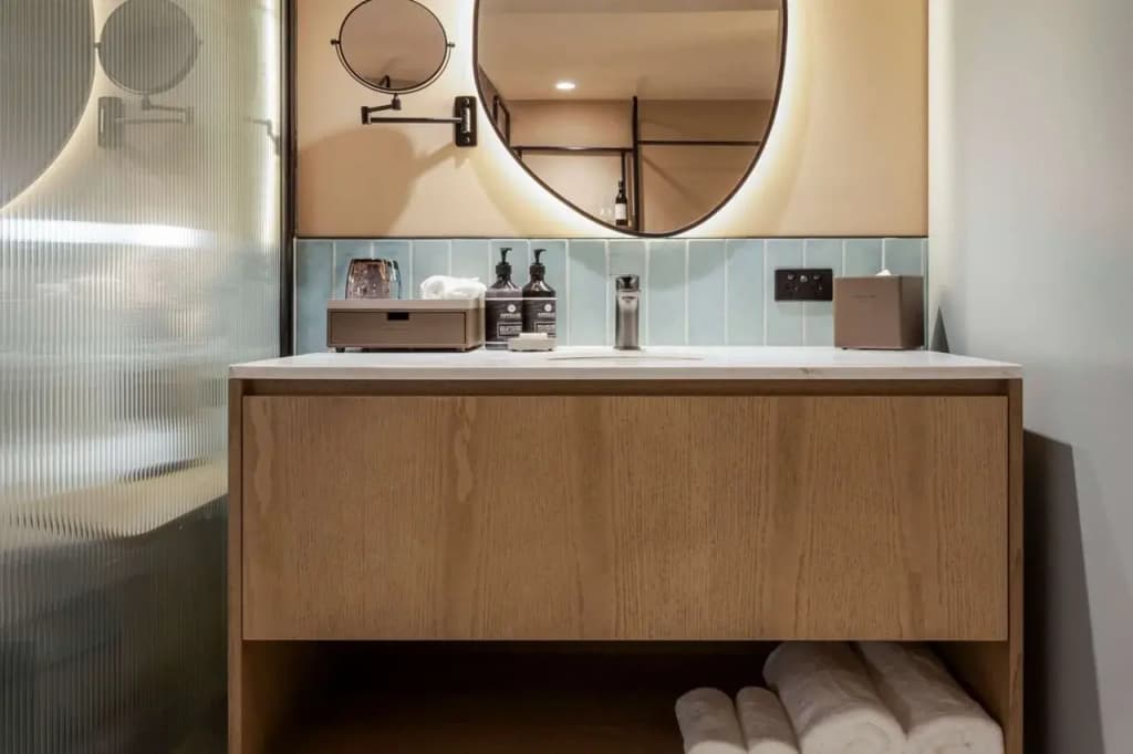 Mercure Melbourne La Trobe Street - photo 1