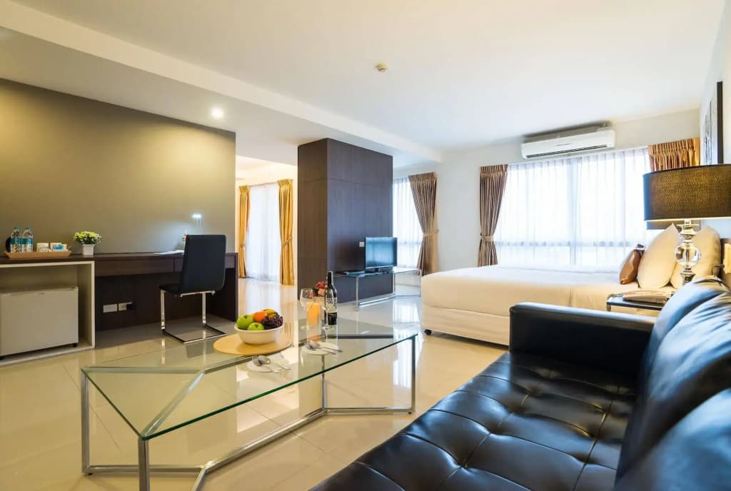 Beyond Suite Hotel - photo 4