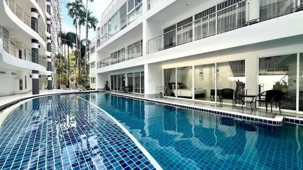 B6 - 1 Bdr Modern Condo With Balcony and Pool, Karon - photo 15